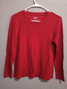 Maurices Red Long Sleeve Crewneck Top